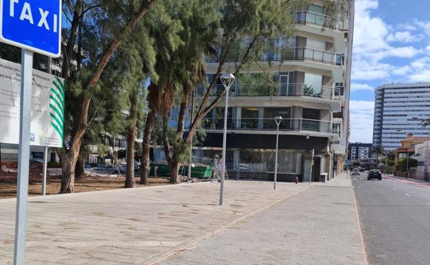 León y Castillo pide alternativas a las plazas de aparcamiento que quitó la MetroGuagua