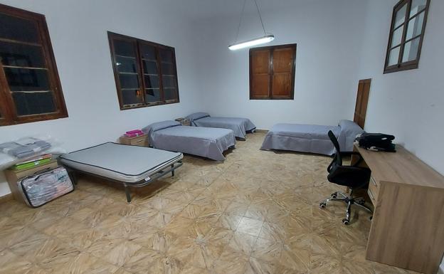 Más de 30 personas viven en instalaciones parroquiales en La Palma
