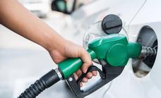 Trucos para ahorrar en el repostaje: qué días y dónde es más barato poner gasolina en España