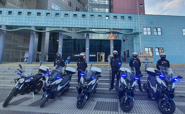 La Policía Nacional refuerza su parque móvil en Canarias con 26 motocicletas
