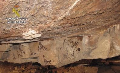 Identificados tres menores que vandalizaron unas pinturas rupestres en Ciudad Real