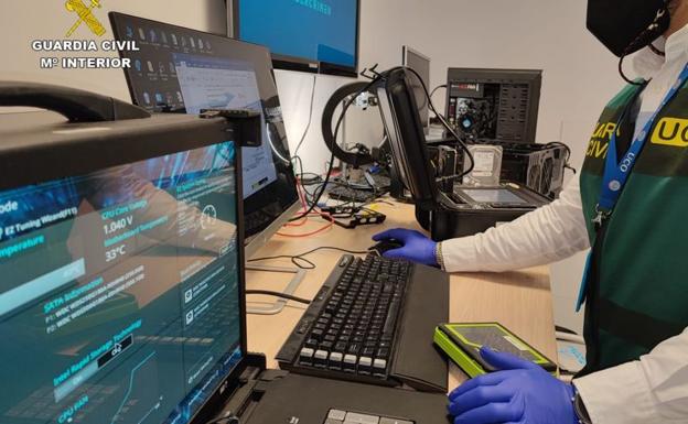 Detenidos por hackeo y robo de 6 millones a empresa de criptomonedas