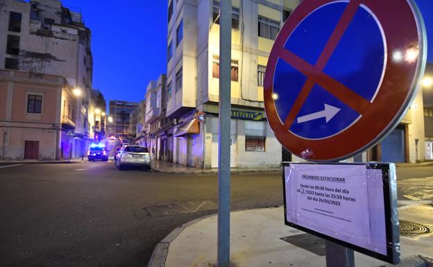 La película de Jennifer López saca las guaguas de Manuel Becerra y cierra la calle Atindana