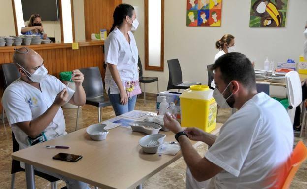 El 83,01% de los canarios ha recibido la pauta completa de vacunación contra el covid