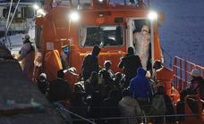Salvamento rescata en Gran Canaria a 177 personas, entre ellas siete niños