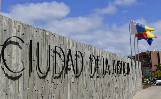 Golpeó a su pareja «en repetidas ocasiones por el hecho de ser mujer»