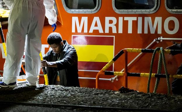 La llegada de pateras en febrero se multiplica por dos respecto a 2021