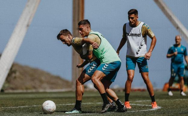 A la UD Las Palmas le toca elegir: la nada o el todo
