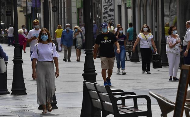 Canarias registra cinco muertes por covid, todas en Gran Canaria, este viernes