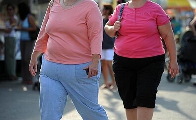 El 44% de los hombres y el 31% de las mujeres tienen sobrepeso