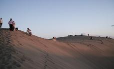 Las dunas piden a gritos otro toque de queda por su protección