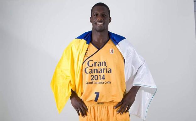 La retirada del número 7 de Savané se realizará el curso que viene