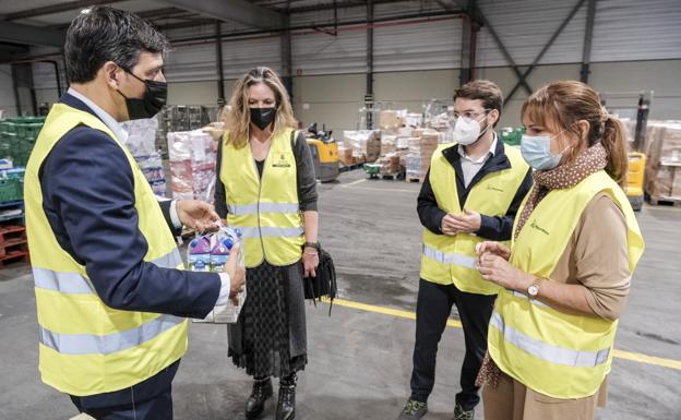 El Cabildo reconoce a HiperDino el esfuerzo para entrar en el plan Gran Canaria Recicla