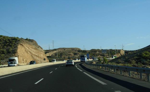 Herida tras salirse de la vía el vehículo que conducía en Tenerife