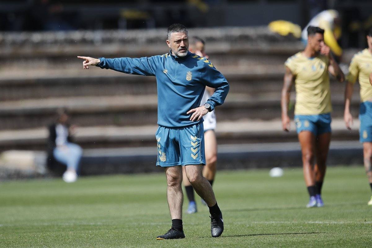 Pimienta, sin excusas: «Vamos a salir a ganar los 12 partidos que quedan»