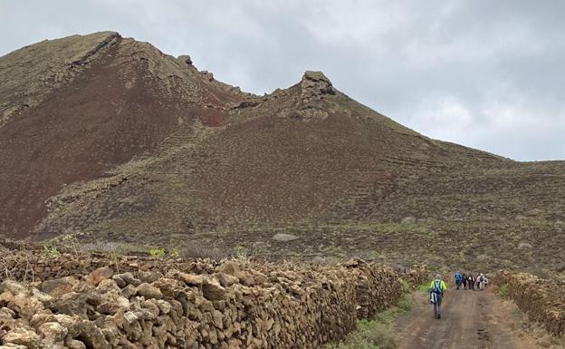 El primer pateo norturno de Haría de 2022, por la costa de Mala