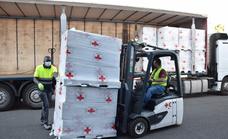 Primer envío de ayuda a Ucrania de Cruz Roja desde la capital grancanaria
