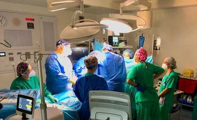 El Hospital Doctor José Molina Orosa estrena técnica para tratar tumores de páncreas