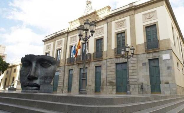 Santa Cruz aprueba redactar el proyecto de rehabilitación del Teatro Guimerá