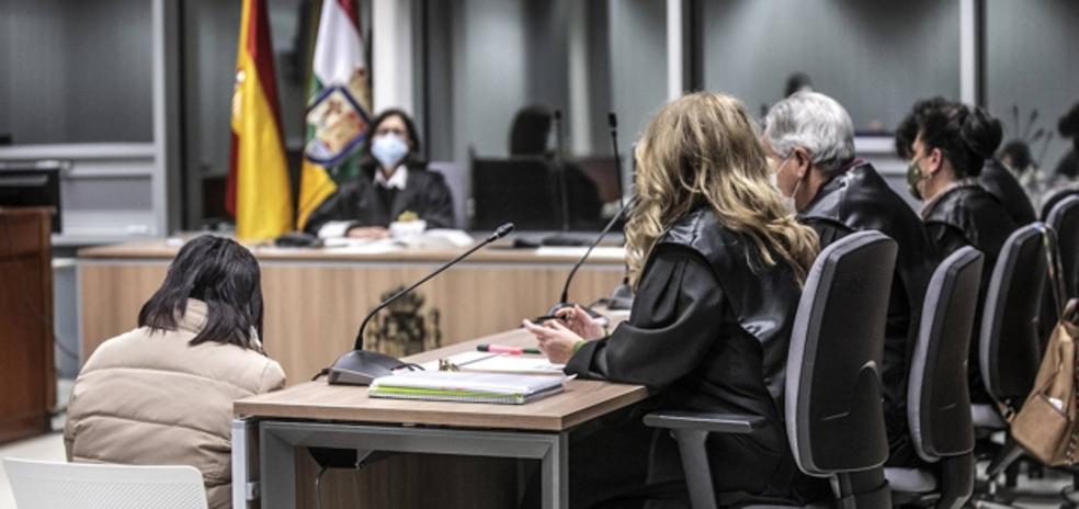 Sentenced to reviewable permanent prison for murdering her daughter in Logroño