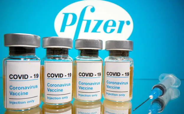 El presidente de Pfizer advierte que hará falta una cuarta dosis