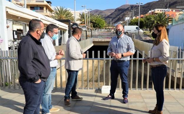 El Cabildo deja limpio el barranco de El Siervo