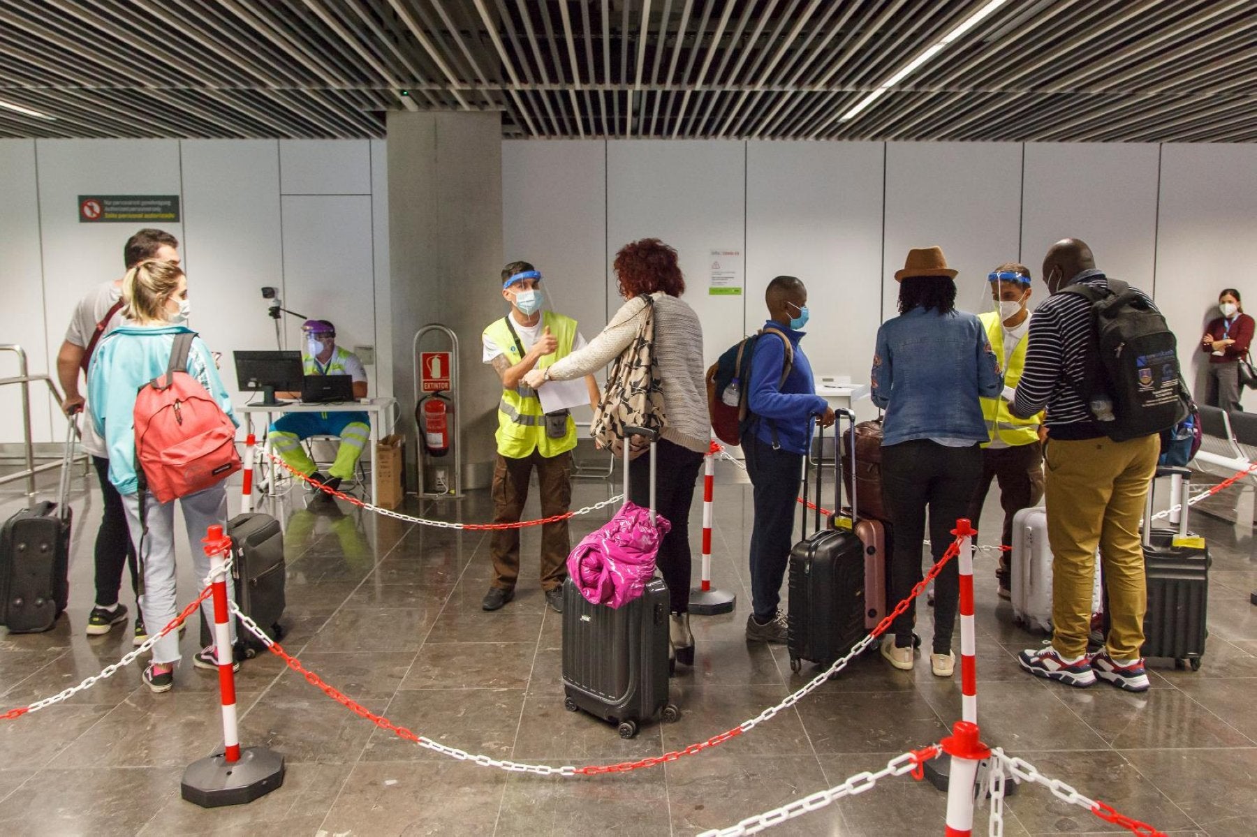 Los viajeros nacionales ya no tienen que pasar el cribado covid en Canarias