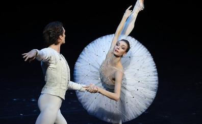 La bailarina rusa Olga Smirnova deja el Bolshoi para irse al Ballet Neerlandés