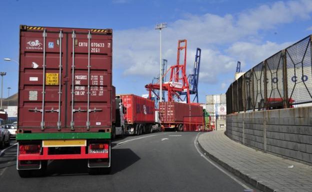 El transporte canario se manifestará a falta de un plan de contingencia económica