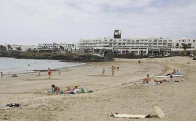 Caminata para mayores el viernes por el Día del Padre por Costa Teguise