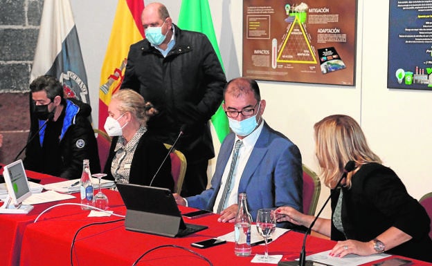 Teguise mantiene el acuerdo con Cespa para recoger los residuos en 24 pagos