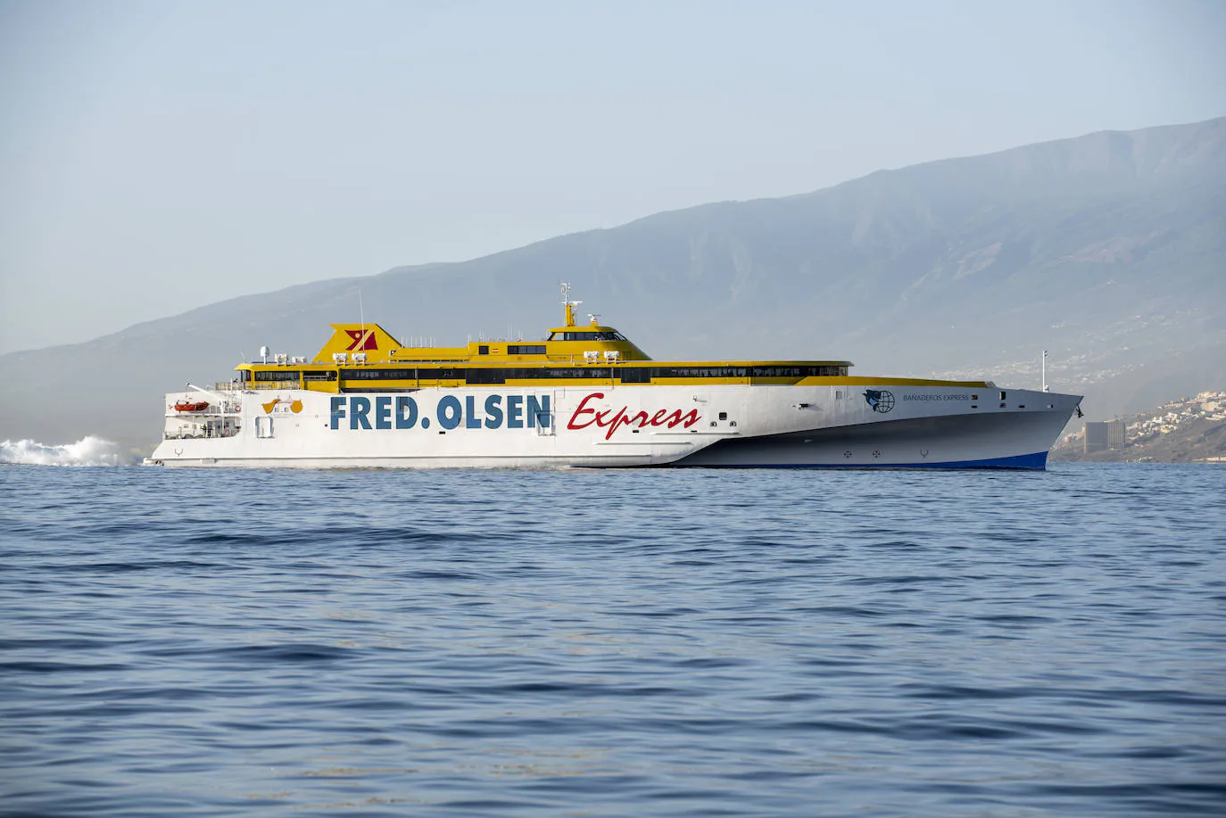 Fred. Olsen Express refuerza el número de viajes entre islas en Semana Santa