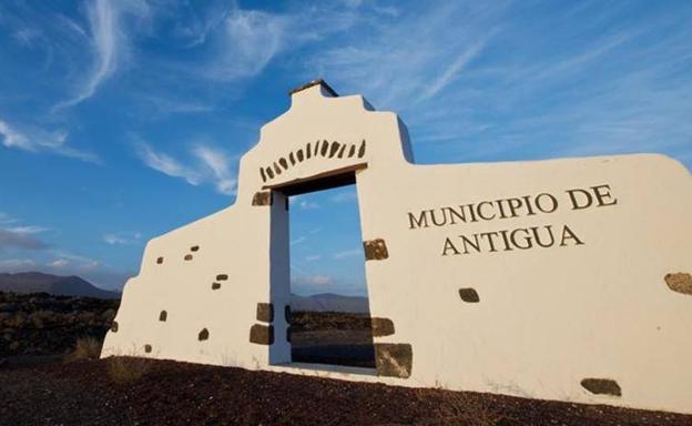 El Ayuntamiento de Antigua financia con 150.000 euros la Feria de Artesanía