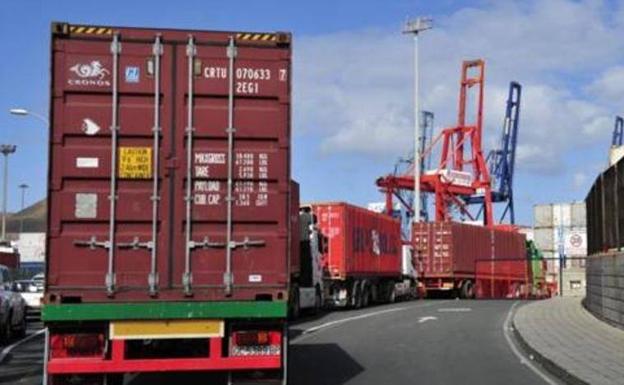 Encuesta: ¿Le preocupa el desabastecimiento de productos en Canarias por la huelga de transporte?