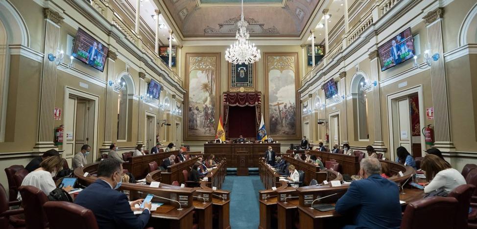 The Parliament of the Canary Islands calls for the compulsory distribution of immigrant minors