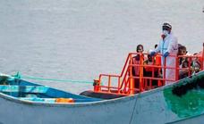 Llega una nueva patera con unos 14 migrantes al Puerto de Los Cristianos