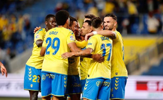 La UD Las Palmas brilla y toma impulso