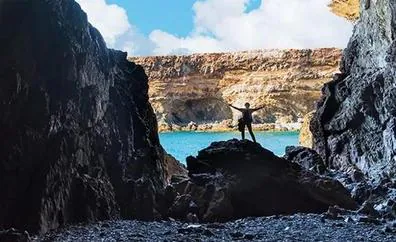 Esther Martín repasa el pasado fósil de Fuerteventura desde Ajuy hasta la actualidad