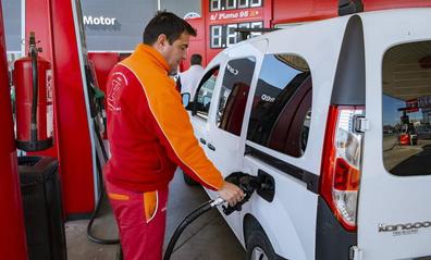 La gasolina sube 20 céntimos en una semana en Canarias y 'se come' la bonificación del Gobierno