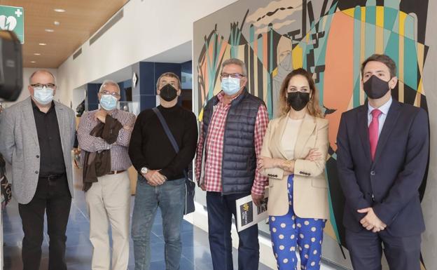 El mural 'Composición con tres figuras' de Felo Monzón vuelve al hall del Cuyás