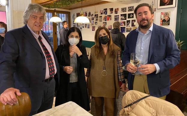 Abarrotada inauguración de la exposición inédita sobre Caco Senante en la Casa de Canarias de Madrid