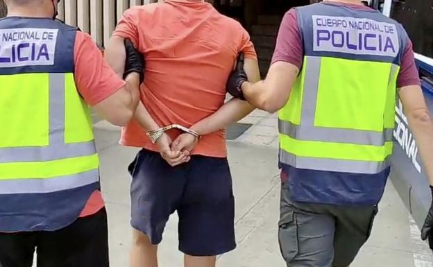 Usaban a gente sin recursos para financiar compras y defraudar a la Seguridad Social