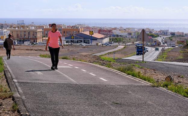 El carril bici cumple más de diez años y el Ayuntamiento pide arreglos