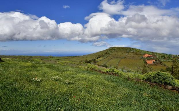 Arranca la semana con vientos fuertes en Canarias