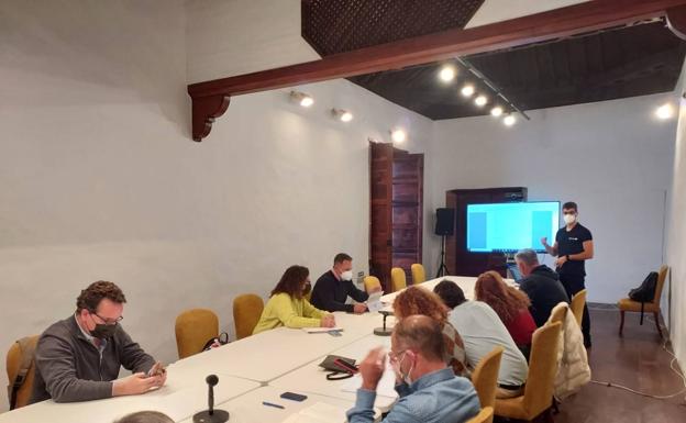 Los agricultores ya pueden acceder a Las Hoyas y La Bombilla con seguridad