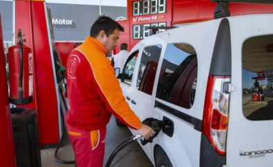 Las gasolineras canarias empiezan a recibir las notificaciones de los anticipos que confían en cobrar «en días»