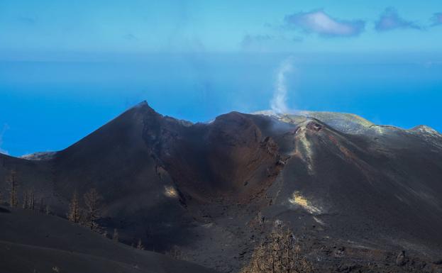 Refuerzan los controles en las zonas de acceso al volcán de La Palma