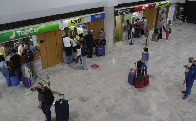 La Semana Santa ocupa todos los coches de alquiler de Canarias pese a crecer la flota un 127% desde mínimos