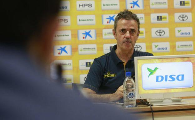 Fisac: «Es momento de hombres, no de nervios»