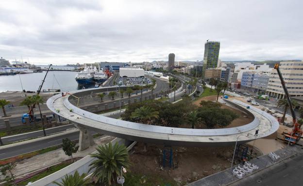 Una revista alemana de arquitectura destaca la pasarela Onda Atlántica como uno de los cinco puentes icónicos de 2021